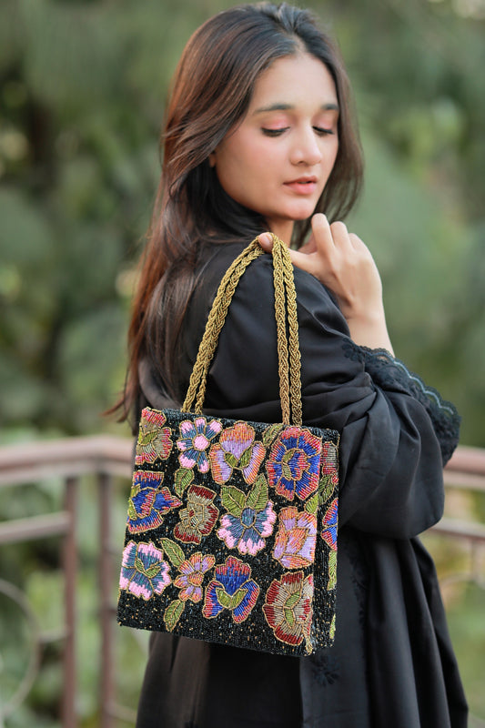 Hand-Beaded Floral Clutch – Luxury Evening Bag (Black)